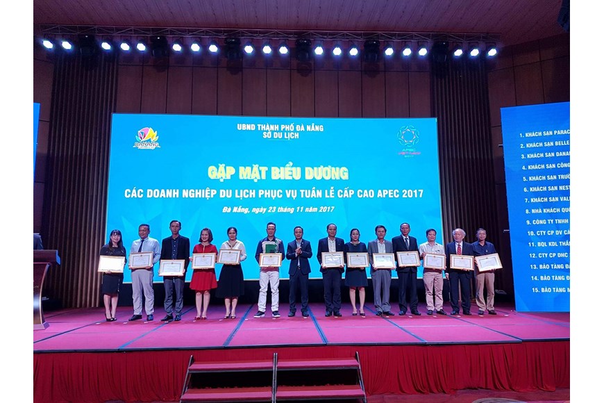 CVSKN Núi Thần Tài nhận giấy khen biểu dương doanh nghiệp phục vụ tuần lễ cấp cao APEC 2017
