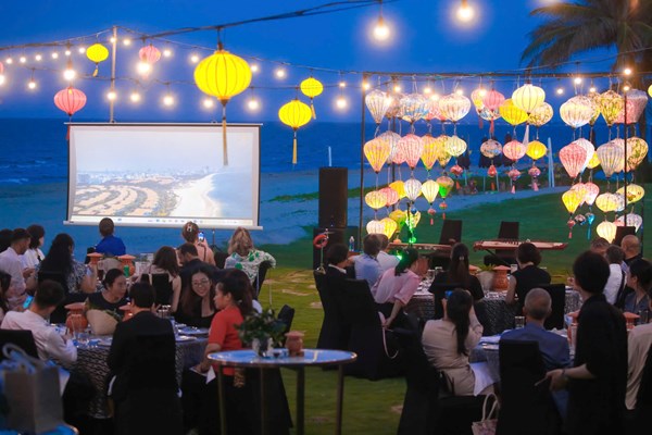 KHU DU LỊCH CVSKN NÚI THẦN TÀI THAM GIA   GALA DINNER – FAMTRIP CHÂU ÂU